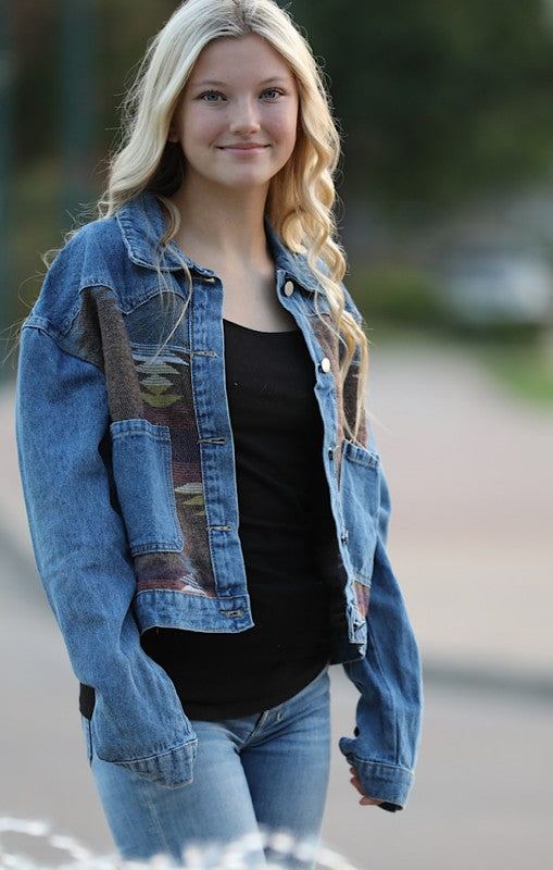 Contrast denim western jacket See size chart under “more details”