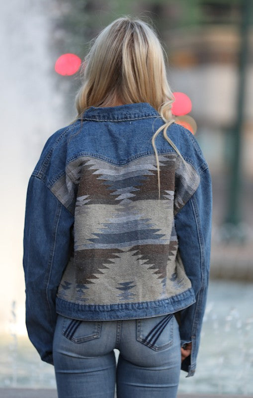 Contrast denim western jacket See size chart under “more details”