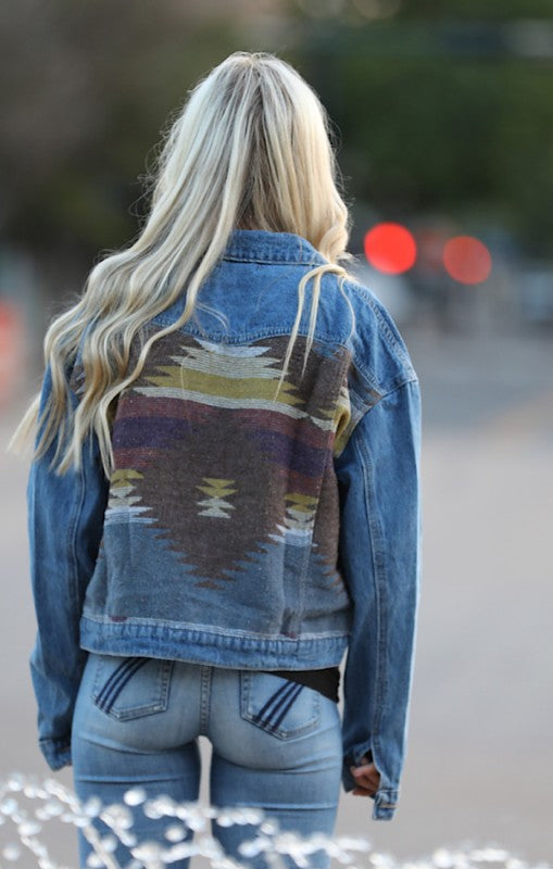 Contrast denim western jacket See size chart under “more details”