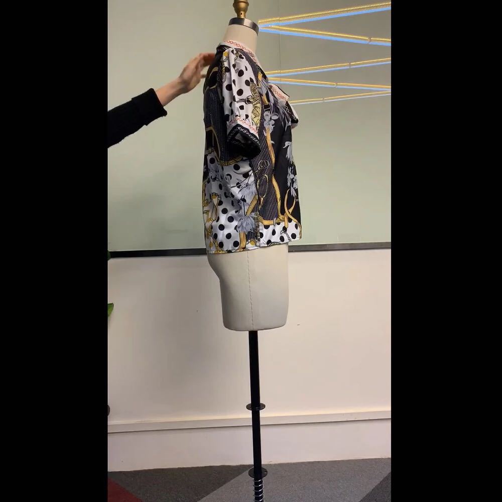 Printed chain shirt bow puff sleeve See size chart under “more details”