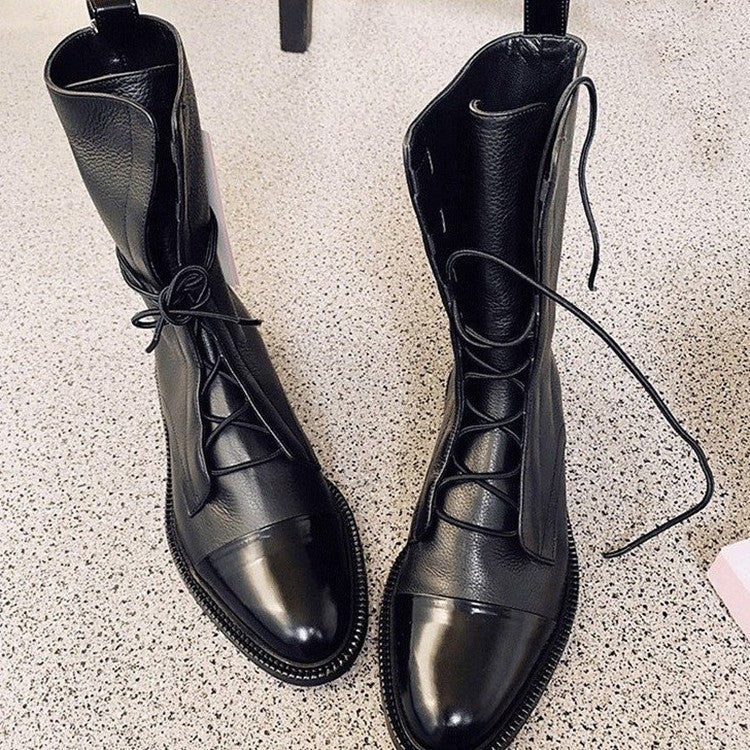 Short Lace-Up Boots with Round-Toe