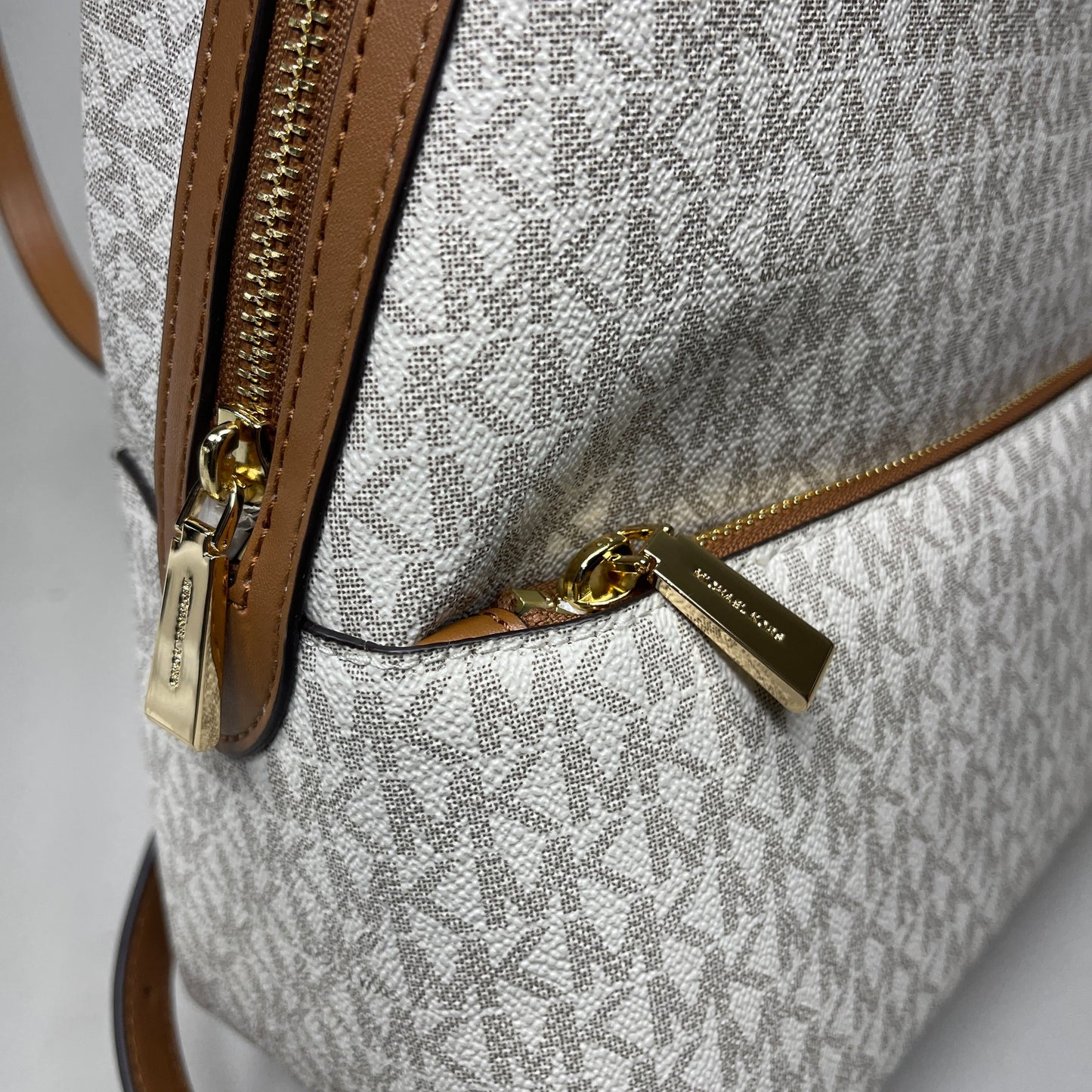 Mochila MICHAEL KORS Valerie Vainilla / Bellota 38F2G9VB2B