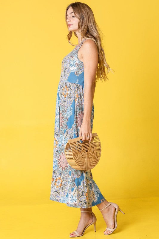 Vestido sin mangas estampado con dobladillo con volantes y largo de té. Consulta la tabla de tallas en "más detalles".