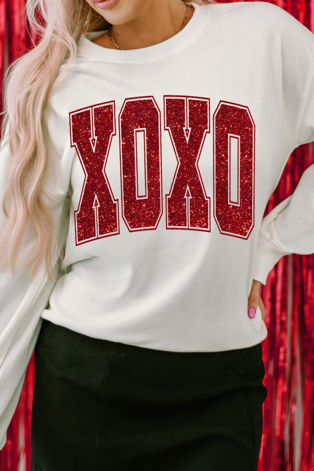 Sudadera de cuello redondo con brillantina y estampado XOXO del Día de San Valentín