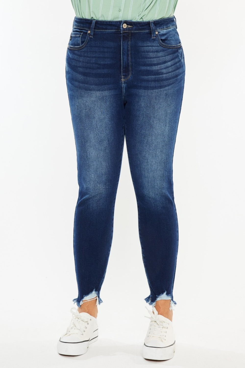 Jeans ajustados Kancan de tiro alto con dobladillo deshilachado hasta el tobillo, talla completa