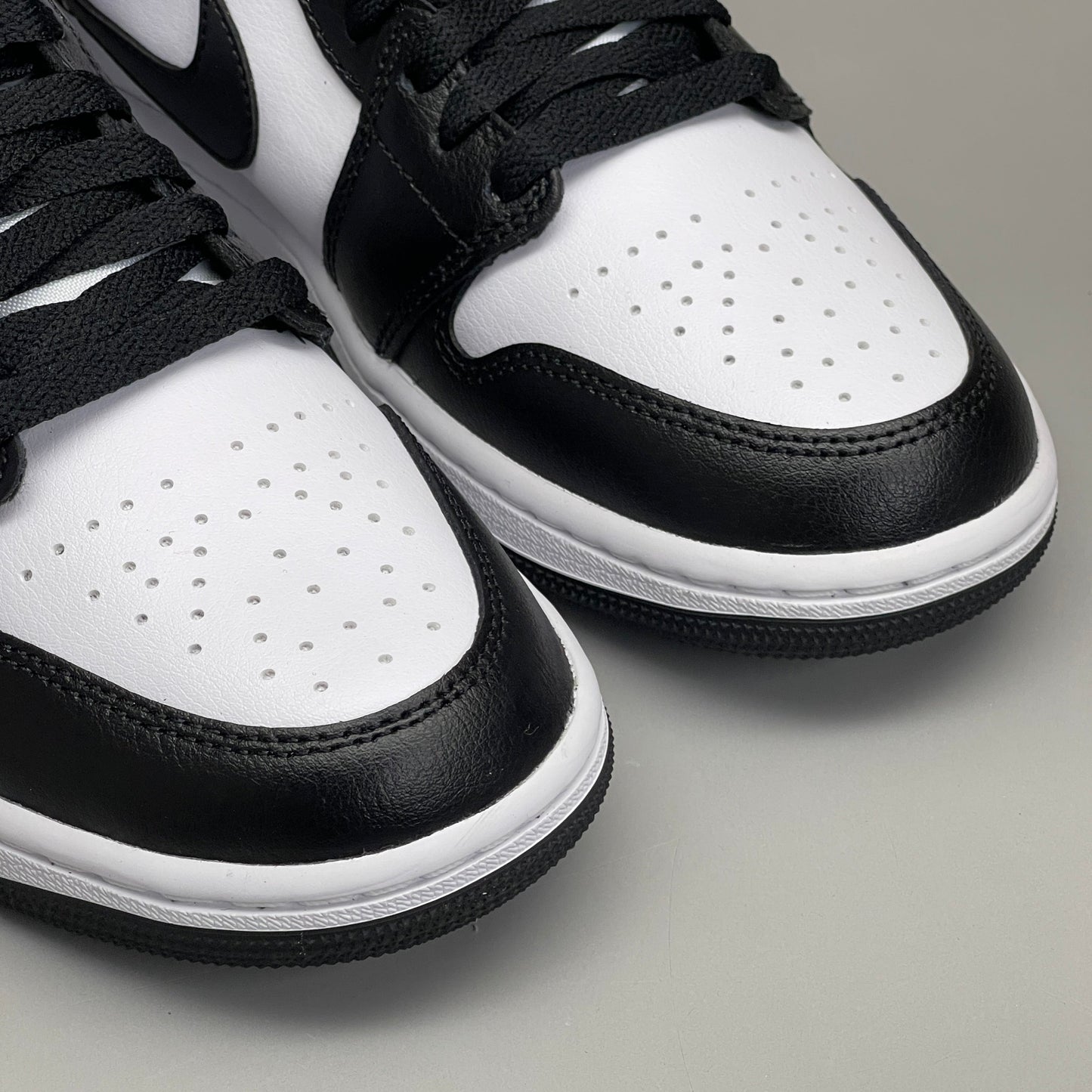 NIKE AIR JORDAN 1 Mid Panda Women's Sz 8.5 Black / White DV0991-101 (New)