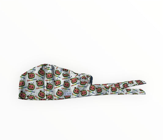 Gorro quirúrgico Cocomelon de DK Scrubs