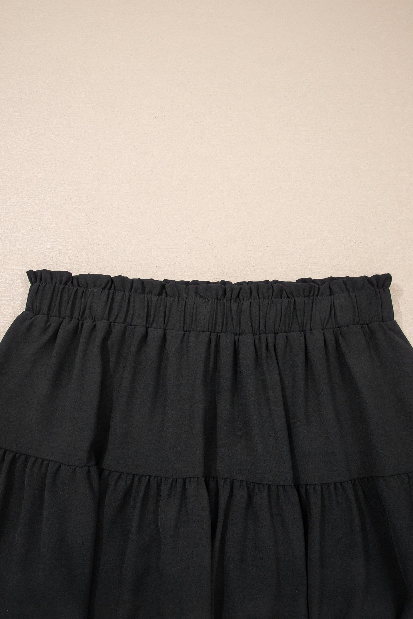 Pantalones cortos bombachos de talla grande azul marino con cintura elástica fruncida y ribete de encaje de estilo bohemio