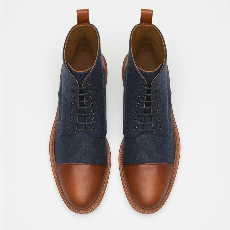 Round-Toe Lace-up Low Boots