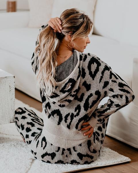 Conjunto casual de sudadera con capucha de manga larga y pantalón de dos piezas. Consulta la tabla de tallas en "más detalles".
