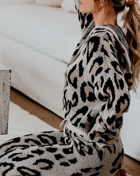 Conjunto casual de sudadera con capucha de manga larga y pantalón de dos piezas. Consulta la tabla de tallas en "más detalles".