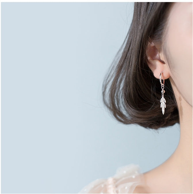 S925 White Fungus Buckle Women