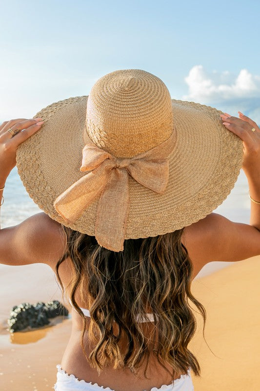 Scallop Edge Bow Accent Sunhat See size chart under “more details”