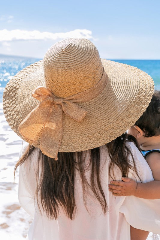 Scallop Edge Bow Accent Sunhat See size chart under “more details”