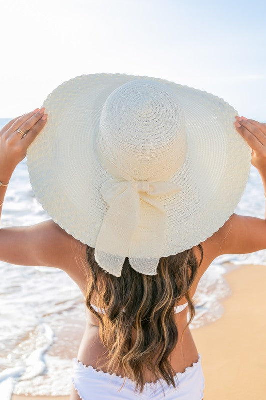 Scallop Edge Bow Accent Sunhat See size chart under “more details”