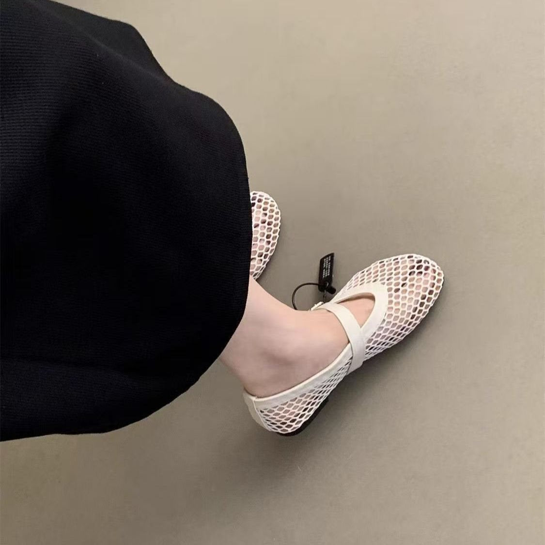 Women's Hollowed-out Breathable Flat Sandals