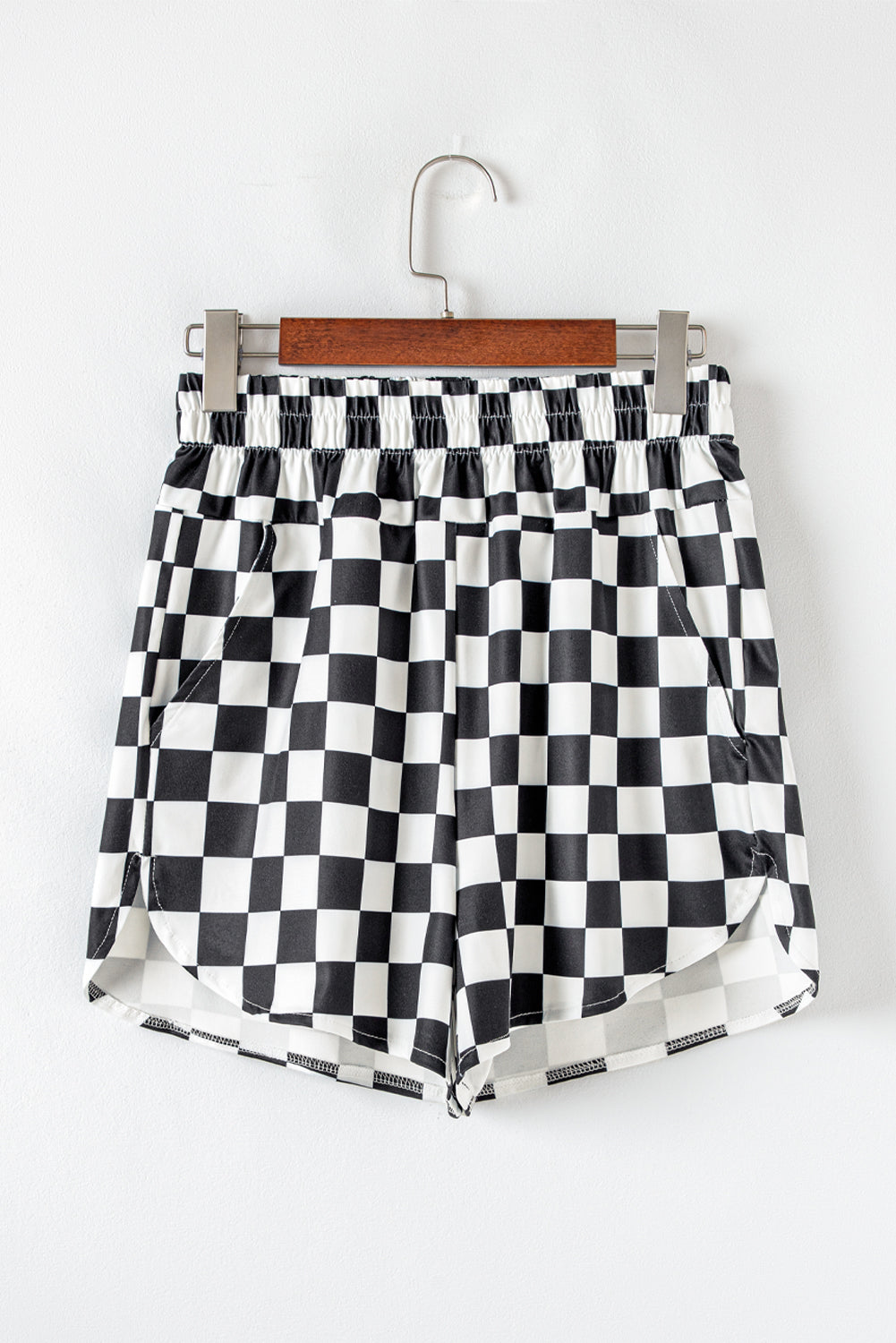 Shorts casuales de talle alto con estampado a cuadros negros