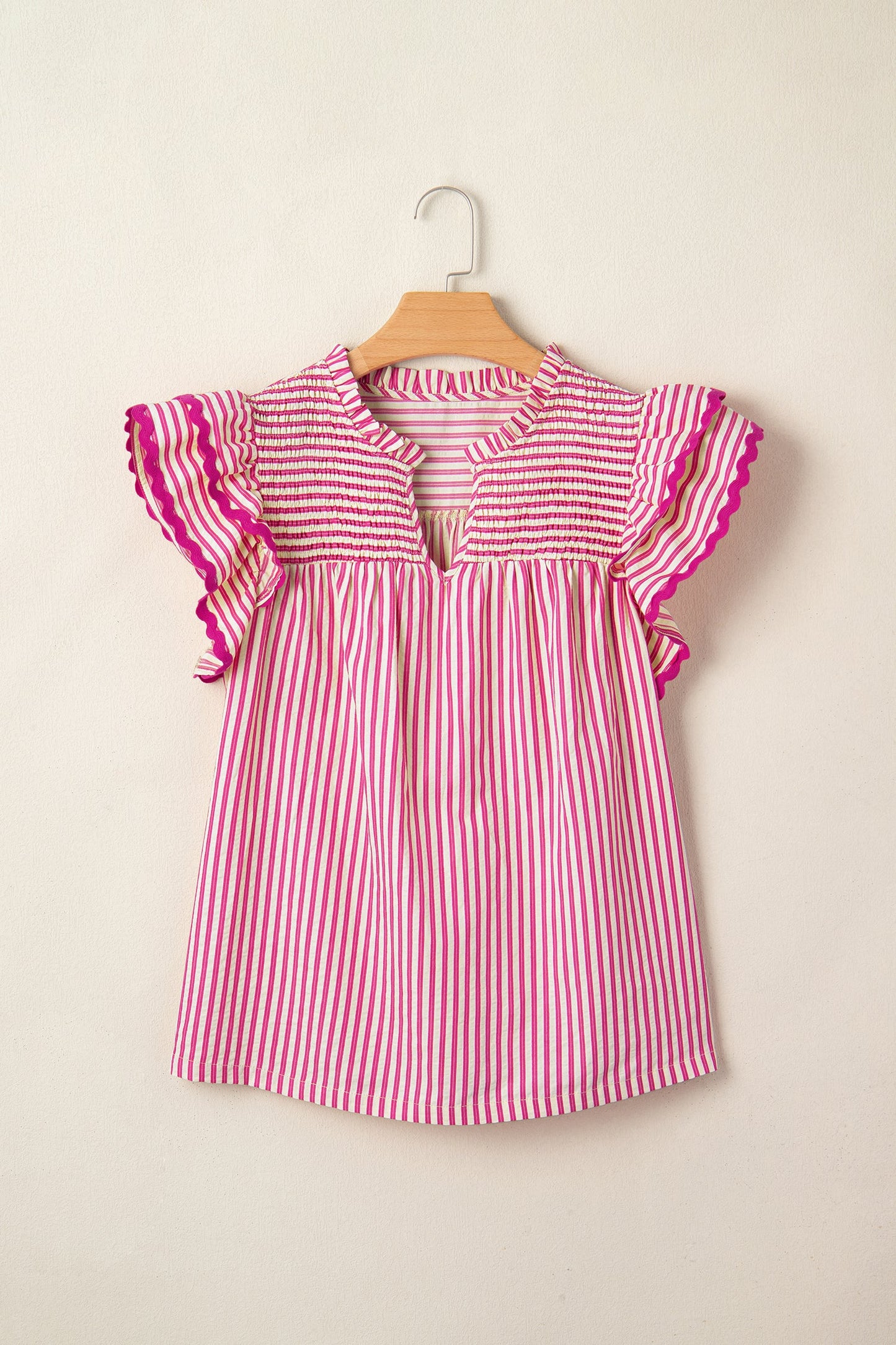 Blusa de manga corta con volantes y canesú fruncido a rayas de rosas