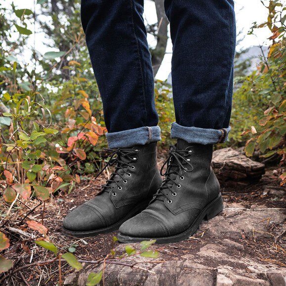 Front Strap Round-Toe Motorcycle Boots