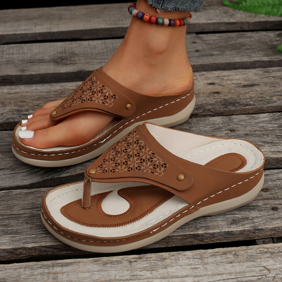 Clip Toe Hollowed Out Sandals