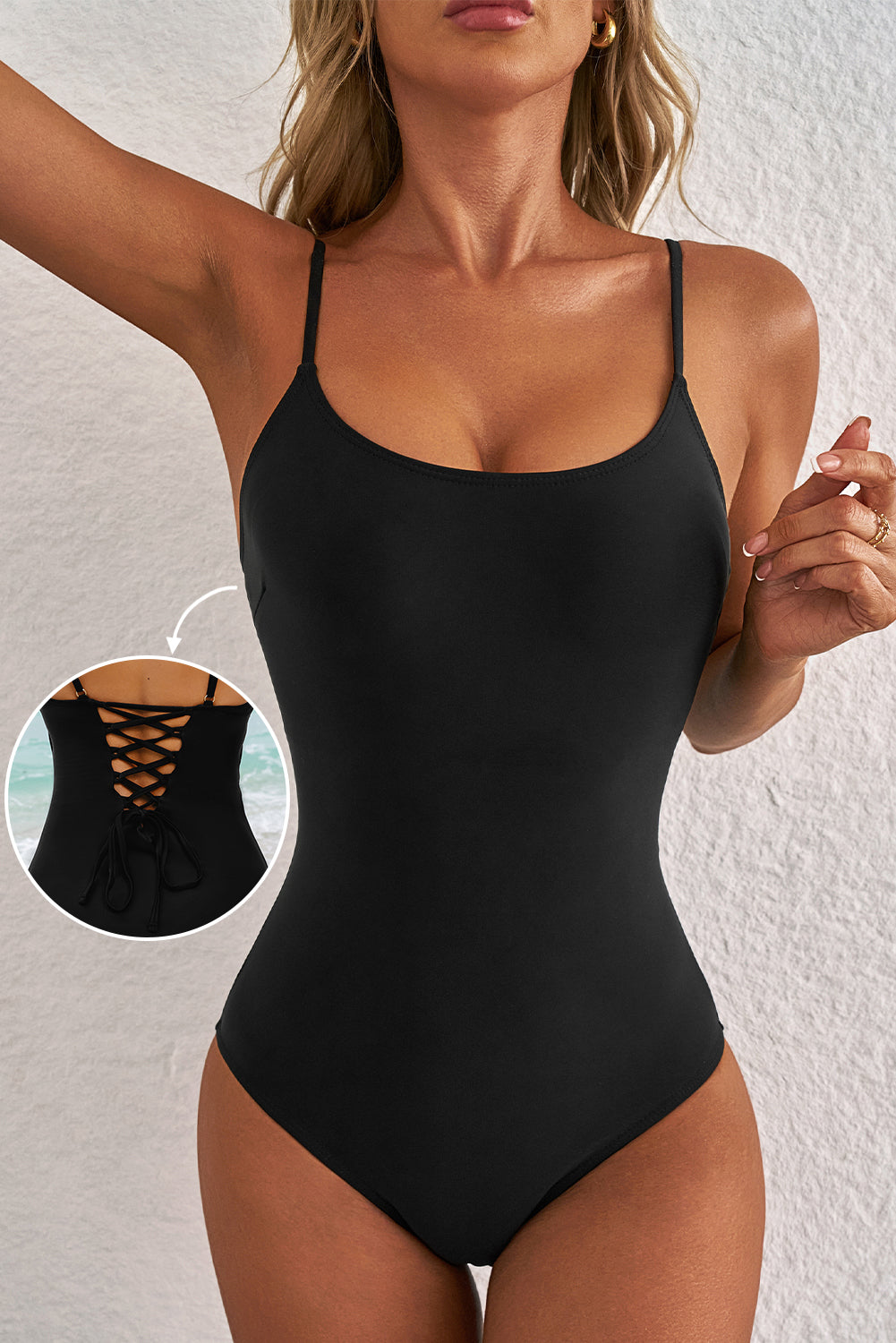 Traje de baño de una pieza Dearlove negro con tiras finas, espalda descubierta con cordones