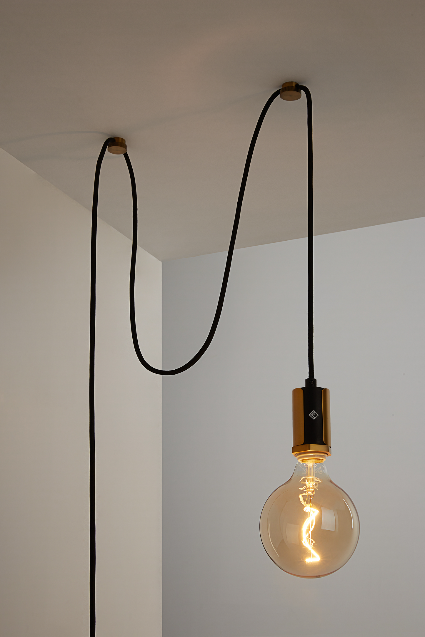 Embersnake G40 LED Bulb
