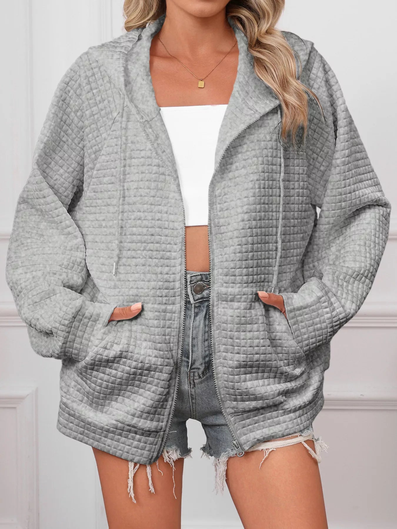 Chaqueta con capucha y cremallera, acolchada con textura, talla grande