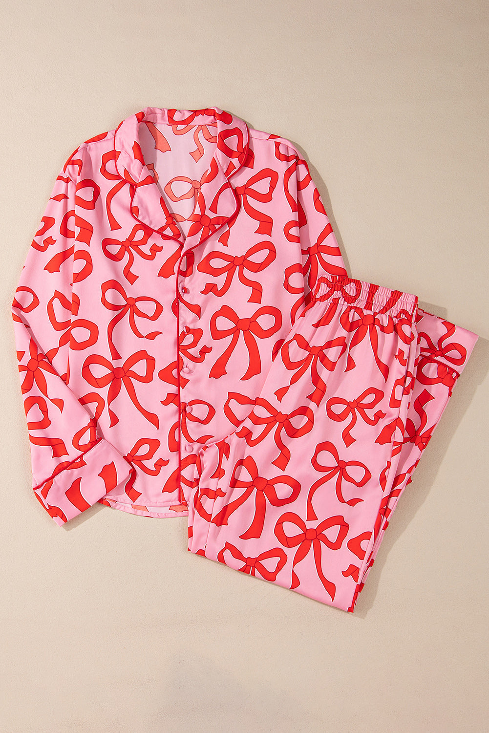 Pijama rosa de 2 piezas con estampado de lazos, estilo camisa y manga larga