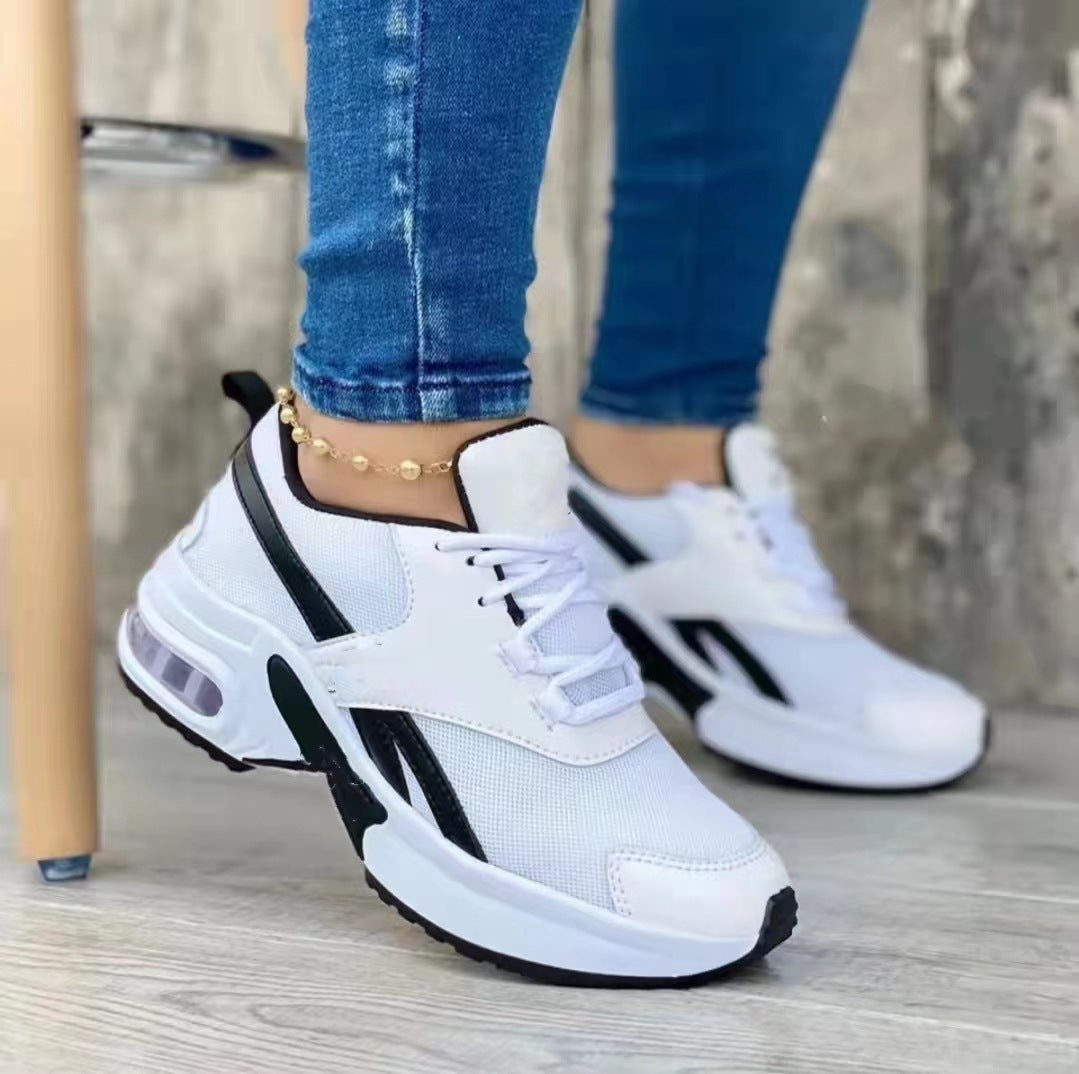 Round-Toe Lace-Up Shoes