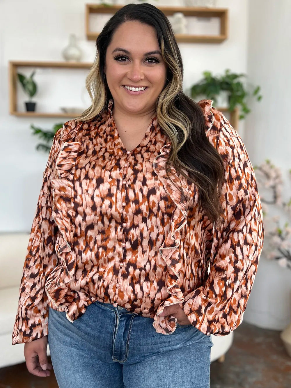Camisa de manga abullonada con volantes estampada Double Take, talla completa