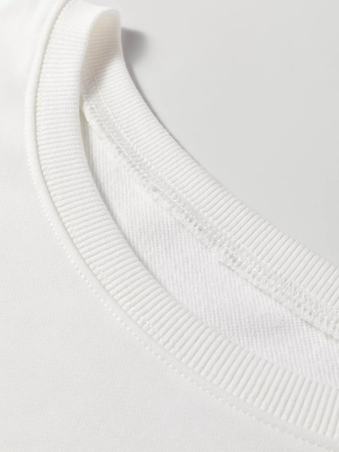 Conjunto de blusa de cuello redondo con ribetes a rayas y pantalón
