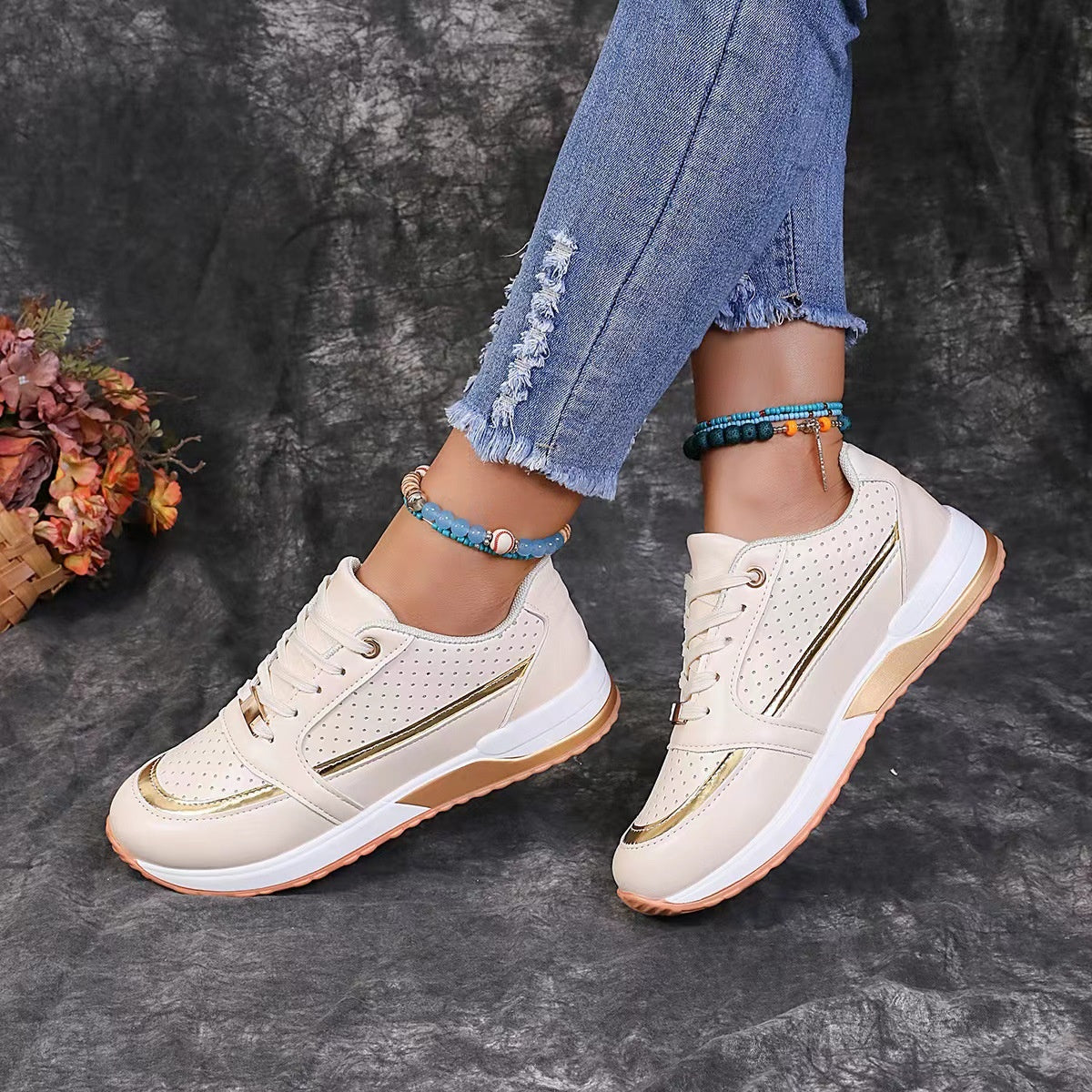 Women's Color-blocked Round-toe Lace-up Flats