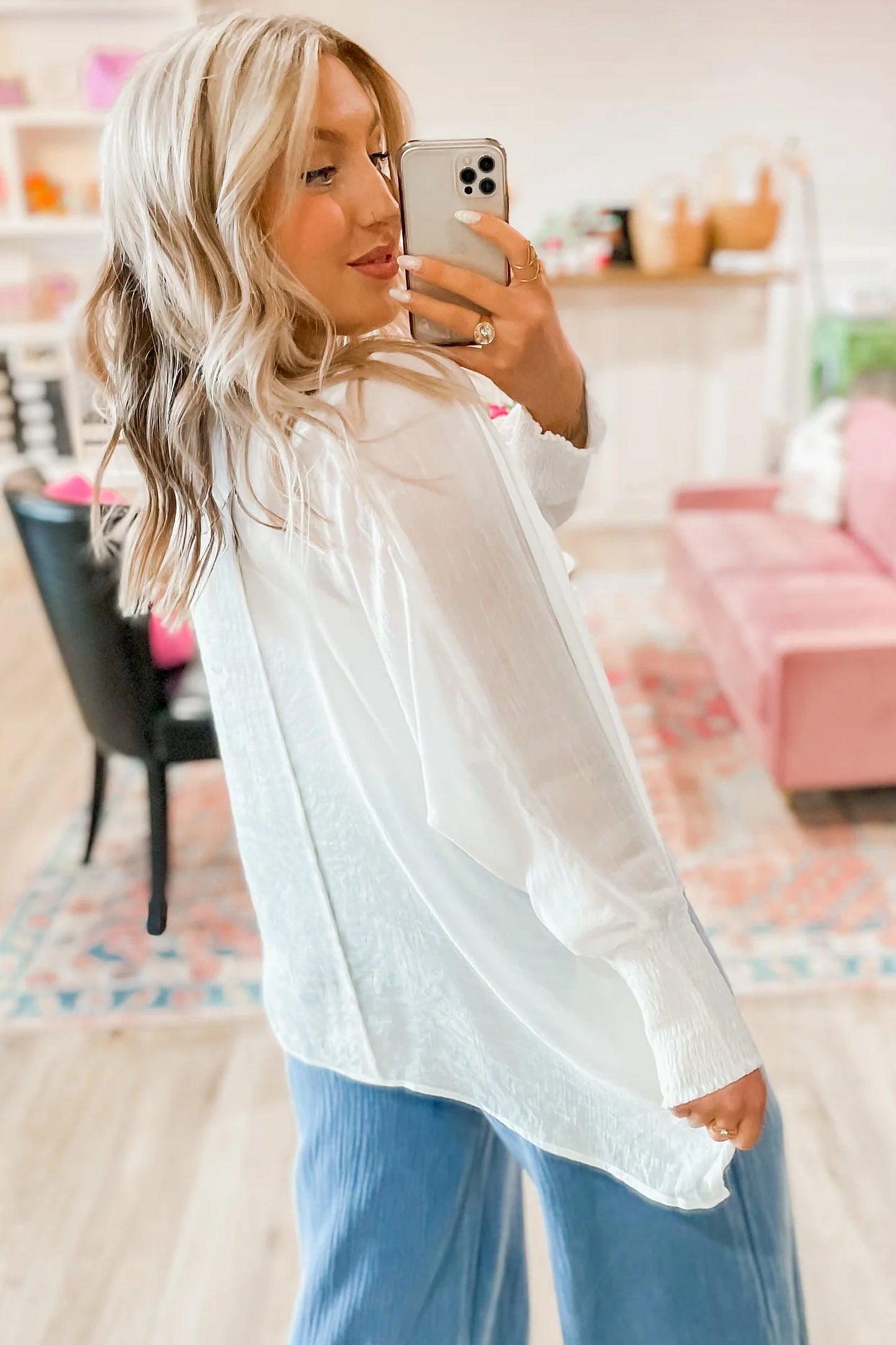 Blusa dolmán de manga larga semitransparente con puños blancos fruncidos
