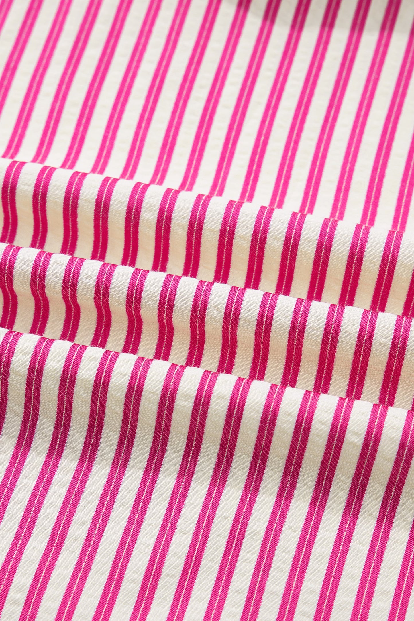 Blusa de manga corta con volantes y canesú fruncido a rayas de rosas
