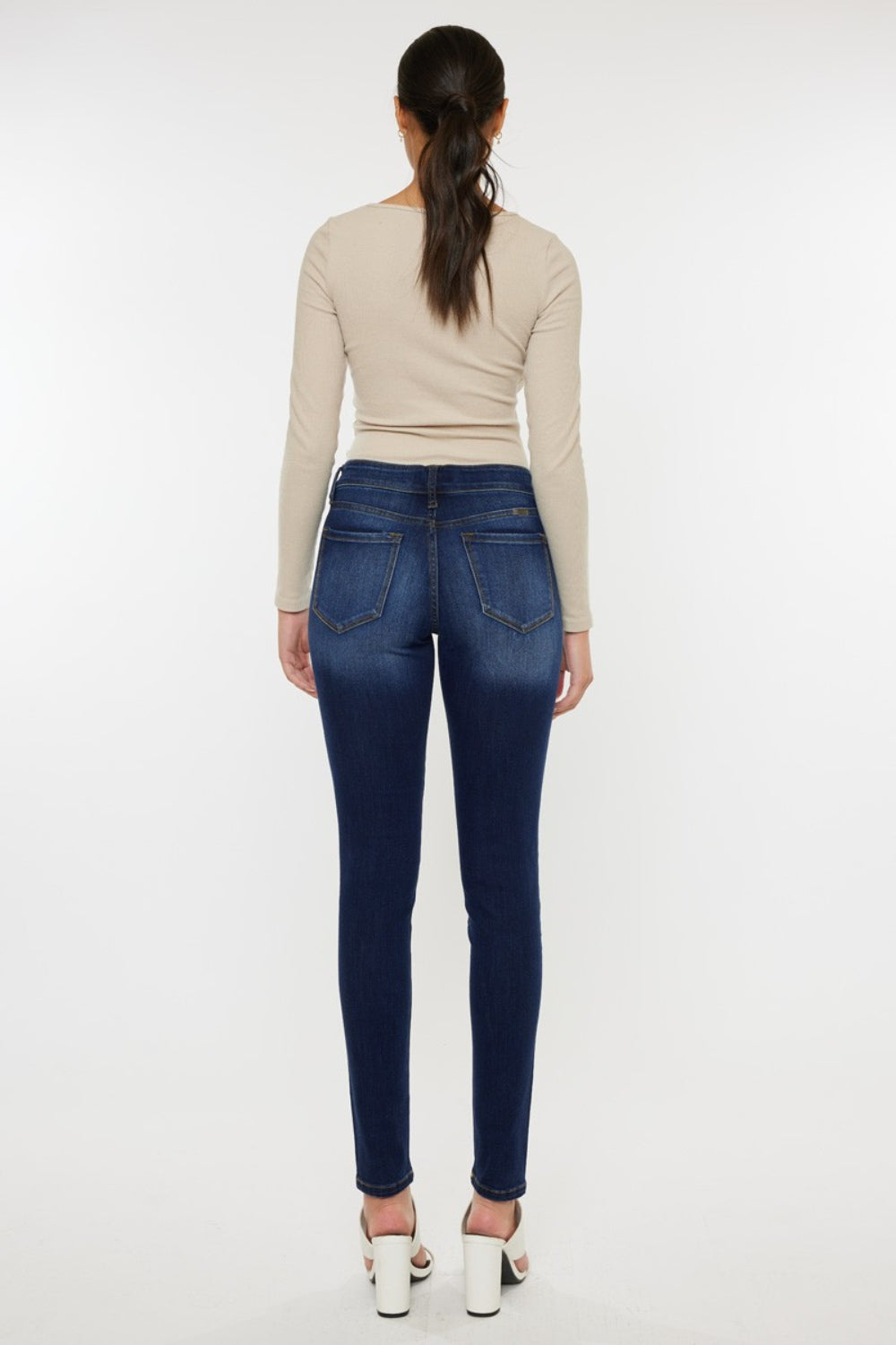 Jeans ajustados Kancan de tiro medio con degradado