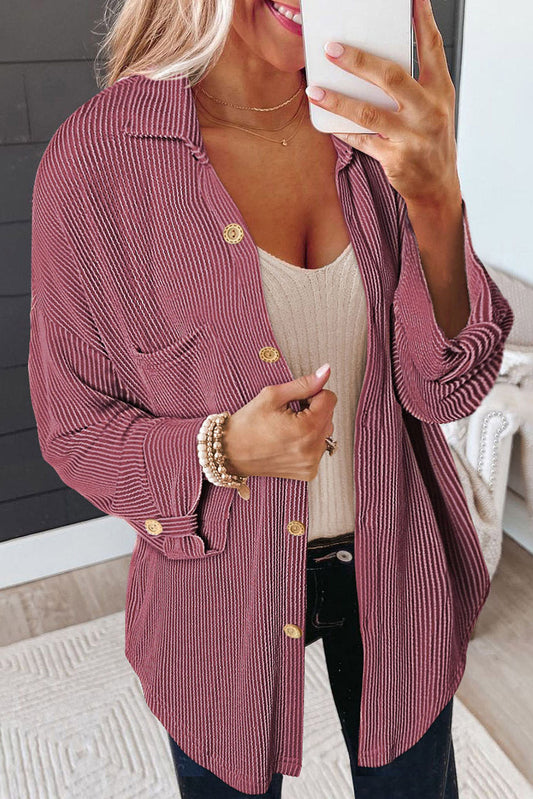 Chaqueta camisera de pana acanalada color rojo fuego rosado con mangas remangables