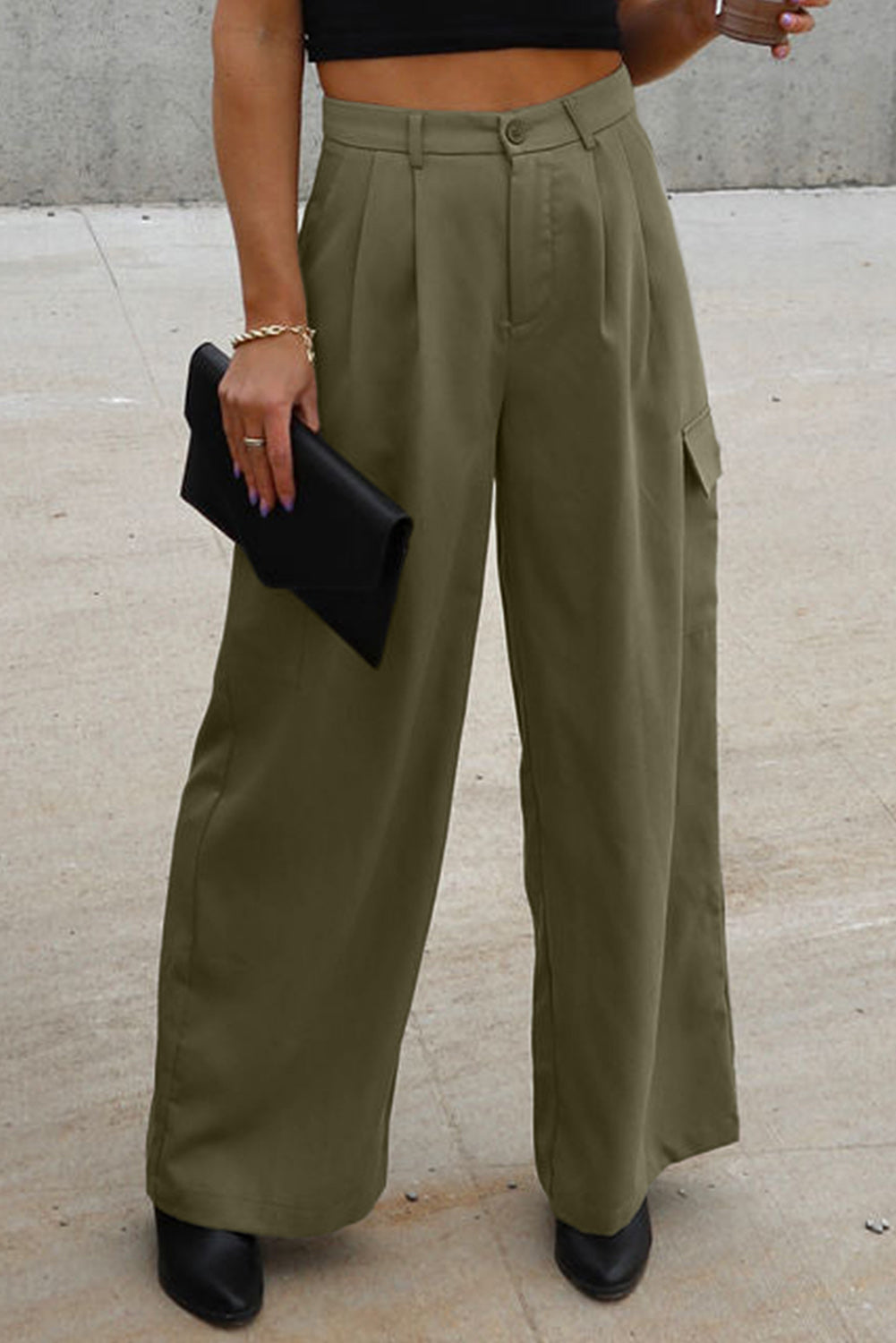 Pantalones fruncidos de pierna ancha con bolsillos