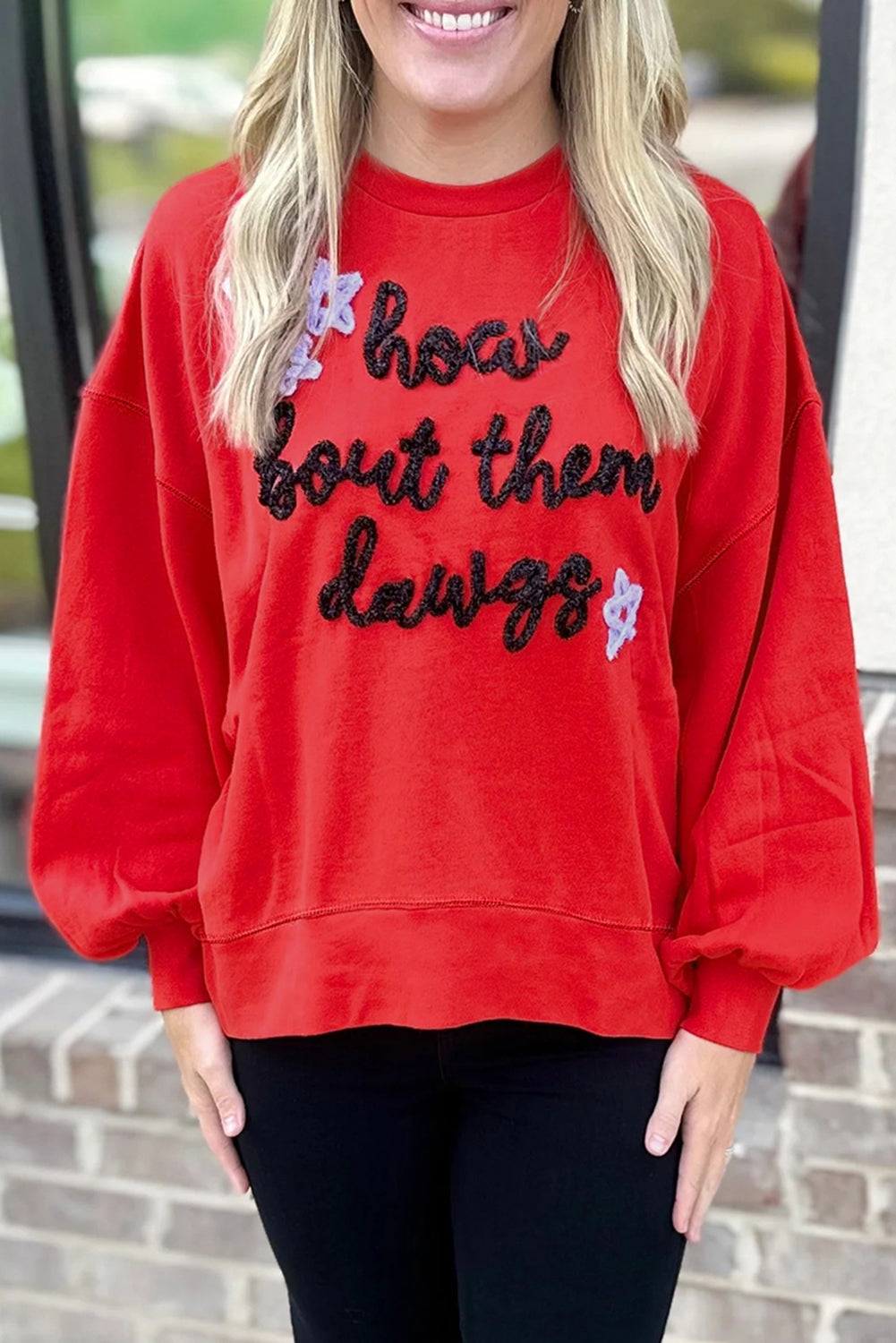 Sudadera Gráfica de Purpurina Roja Feroz "How Bout Them Dawgs"