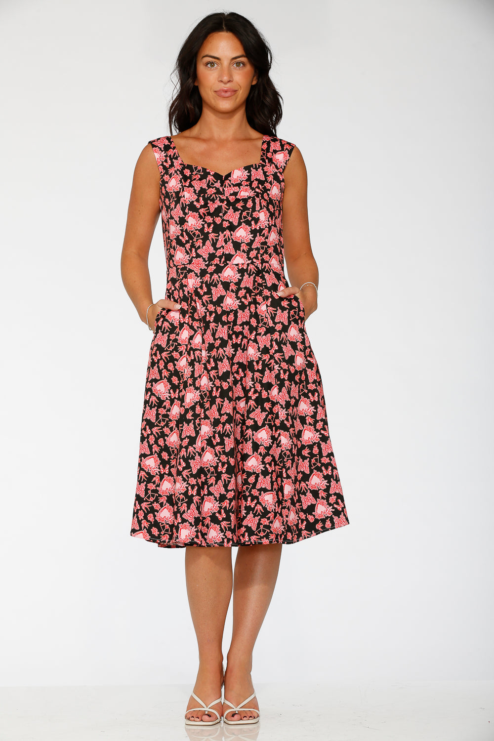 20125 Vestido Heart Angel Swing en Negro