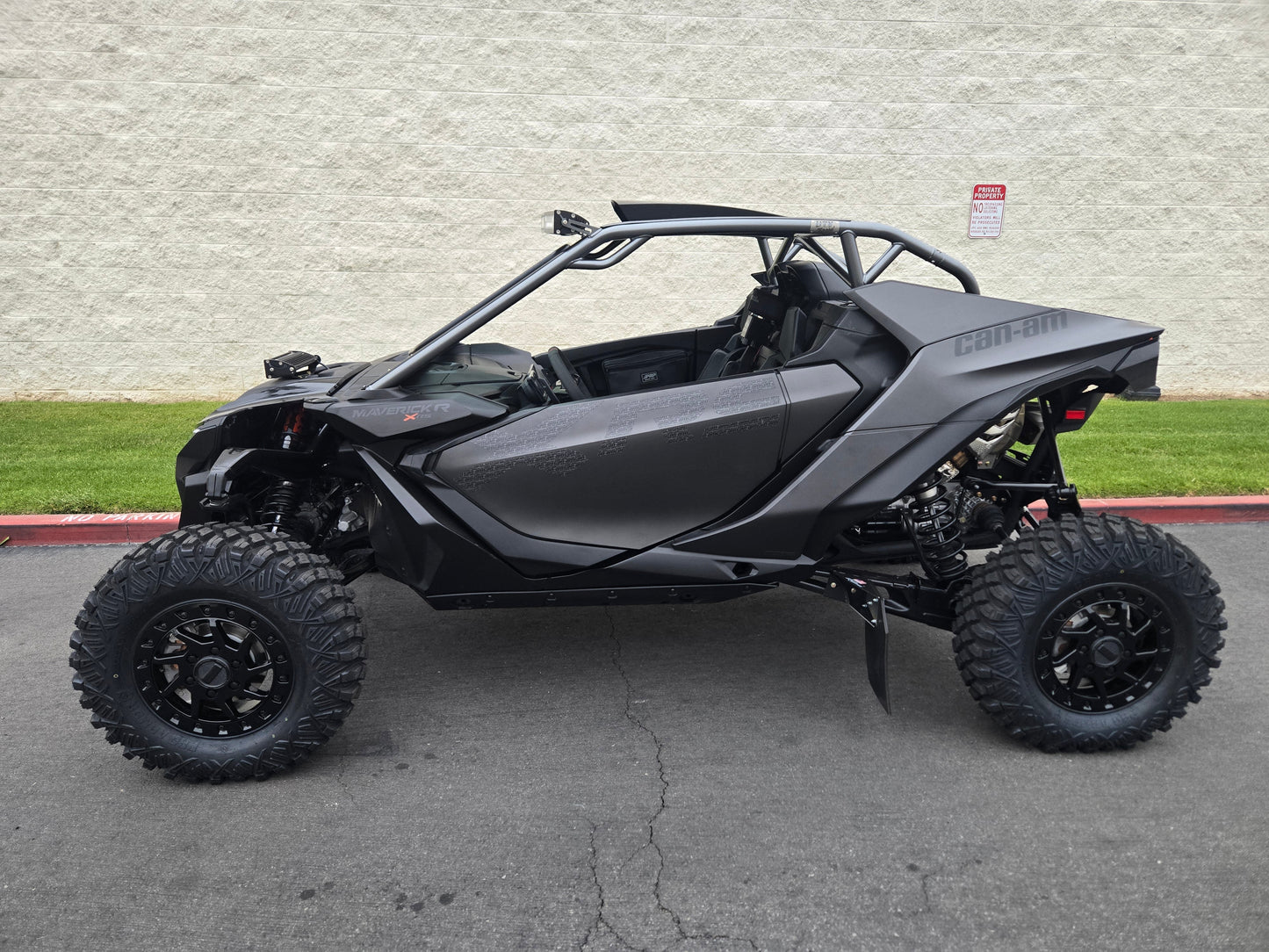 Can Am Maverick R Cage