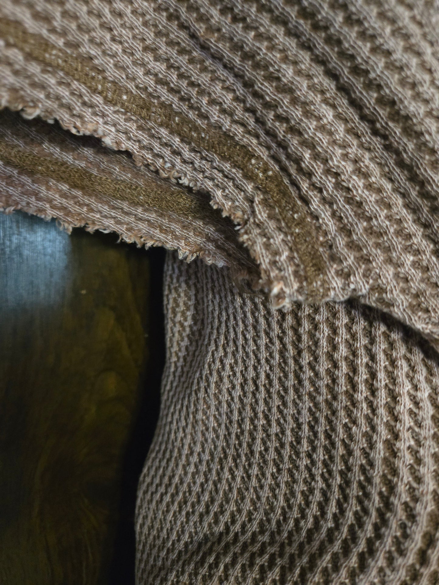 Camisa de punto gofre con botones Zenana – Marrón topo