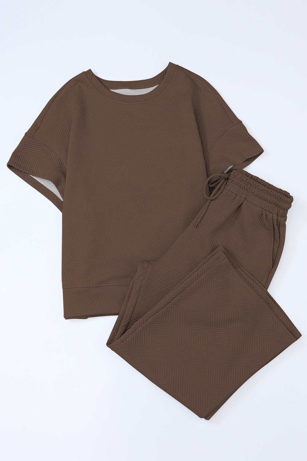 Conjunto de camiseta holgada texturizada y pantalones con cordón ajustables, color café