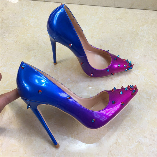 Tacones altos con remaches degradados Ver la tabla de tallas en "más detalles"