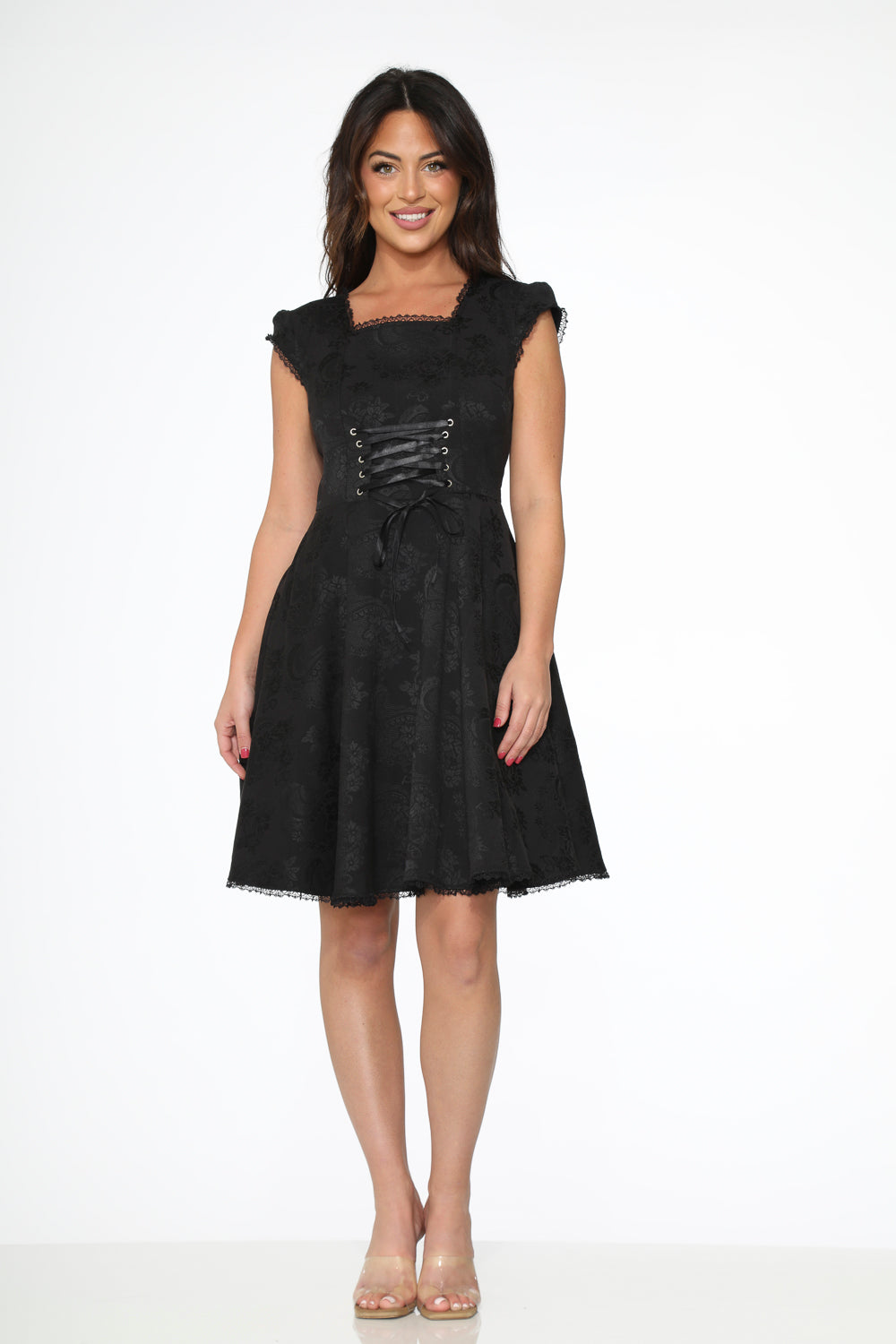 21440 Vestido gótico con vuelo de brocado negro