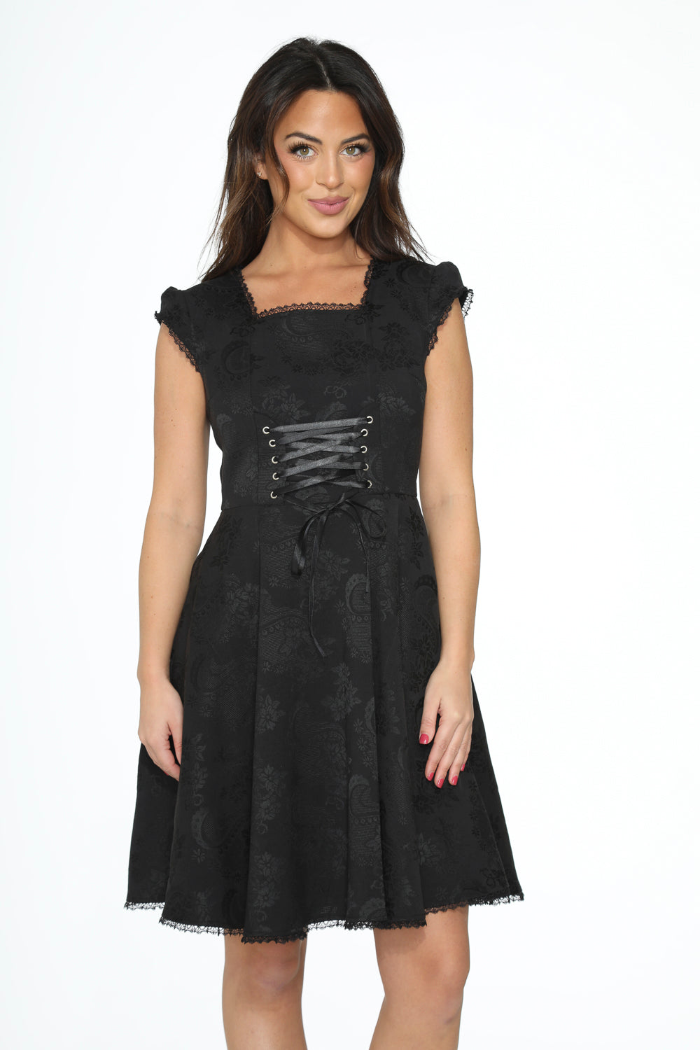 21440 Vestido gótico con vuelo de brocado negro