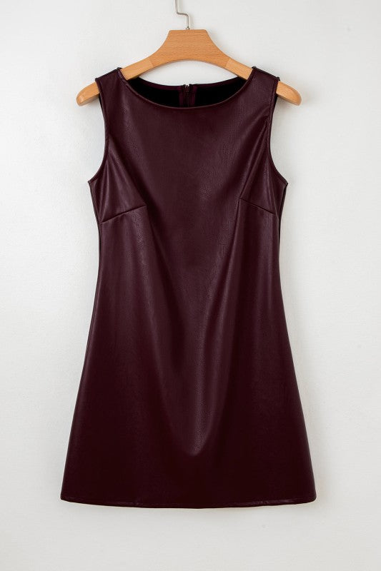 Minivestido sin mangas de cuero vegano