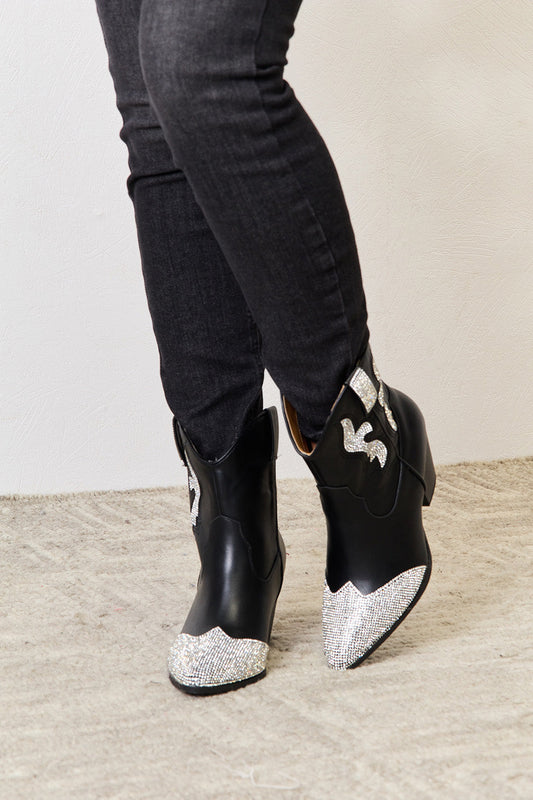 Botas puntiagudas de diamantes de imitación East Lion Corp