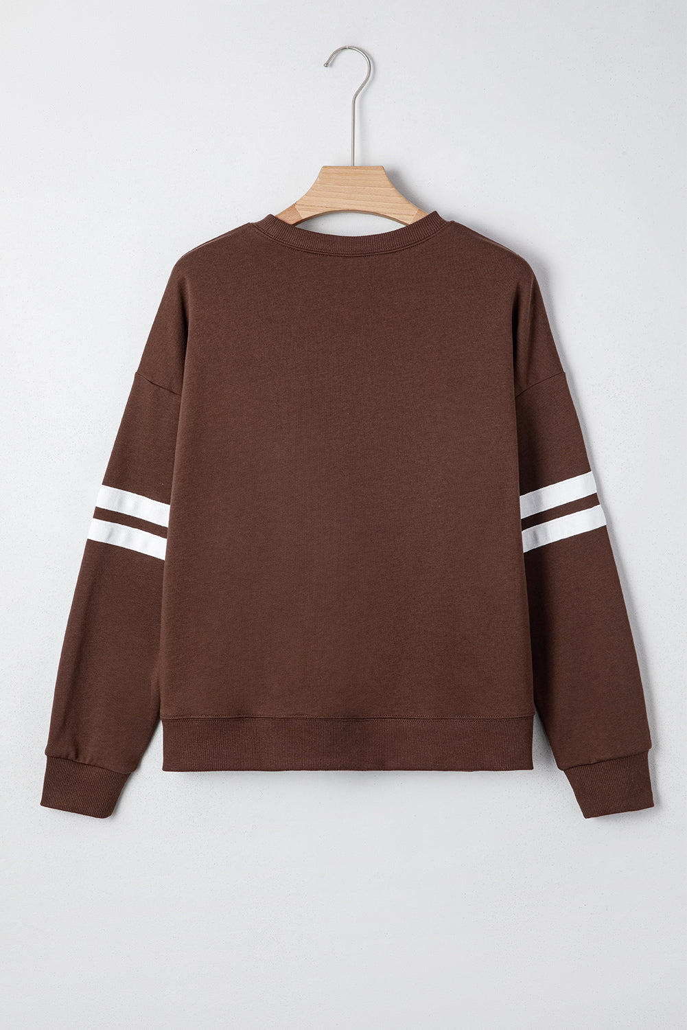 Sudadera Oversize Azul Cielo con Detalle de Rayas Universitarias y Hombros Caídos