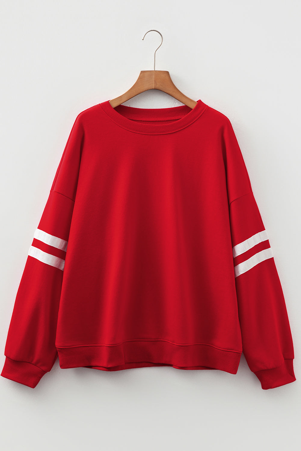 Sudadera Plus con cuello redondo y detalle de rayas universitarias en gris claro