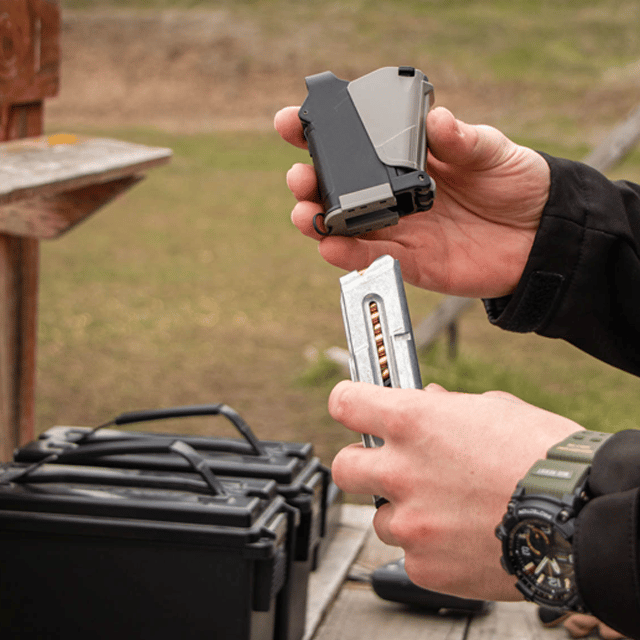 22UpLULA® – cargador de revistas de pila doble de .22LR